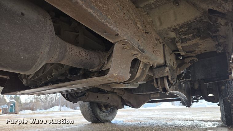 image for item ES2910 2005 Ford F250 Super Duty Ext. Cab pickup truck