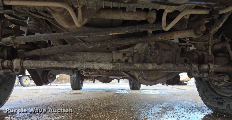 image for item ES2910 2005 Ford F250 Super Duty Ext. Cab pickup truck