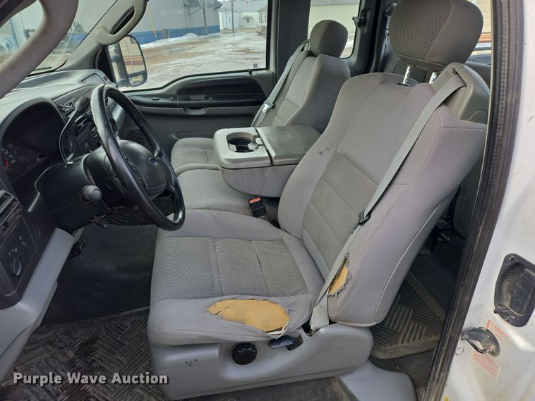 image for item ES2910 2005 Ford F250 Super Duty Ext. Cab pickup truck