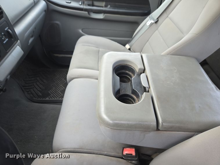 image for item ES2910 2005 Ford F250 Super Duty Ext. Cab pickup truck