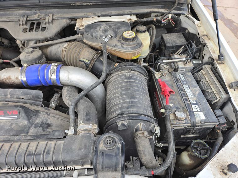 image for item ES2910 2005 Ford F250 Super Duty Ext. Cab pickup truck