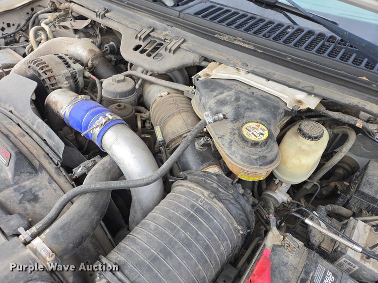 image for item ES2910 2005 Ford F250 Super Duty Ext. Cab pickup truck