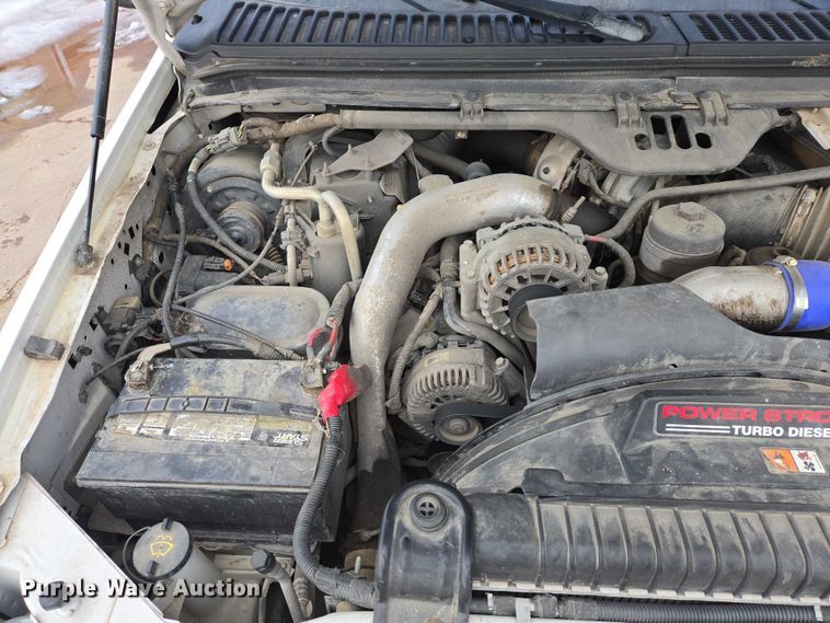 image for item ES2910 2005 Ford F250 Super Duty Ext. Cab pickup truck