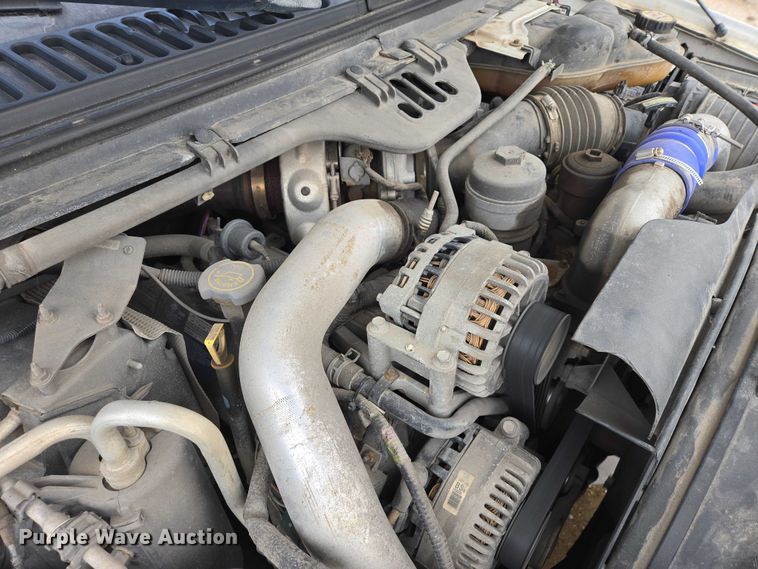 image for item ES2910 2005 Ford F250 Super Duty Ext. Cab pickup truck