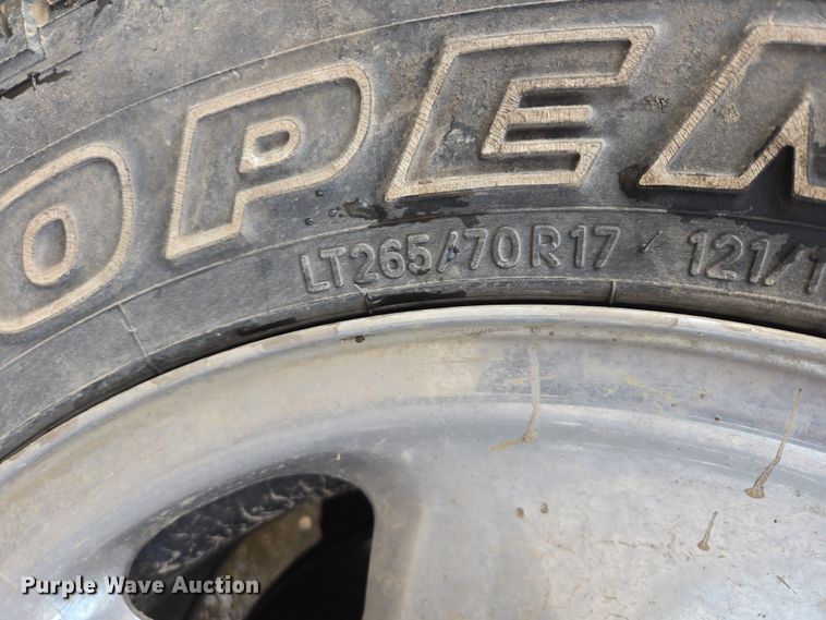 image for item ES2910 2005 Ford F250 Super Duty Ext. Cab pickup truck