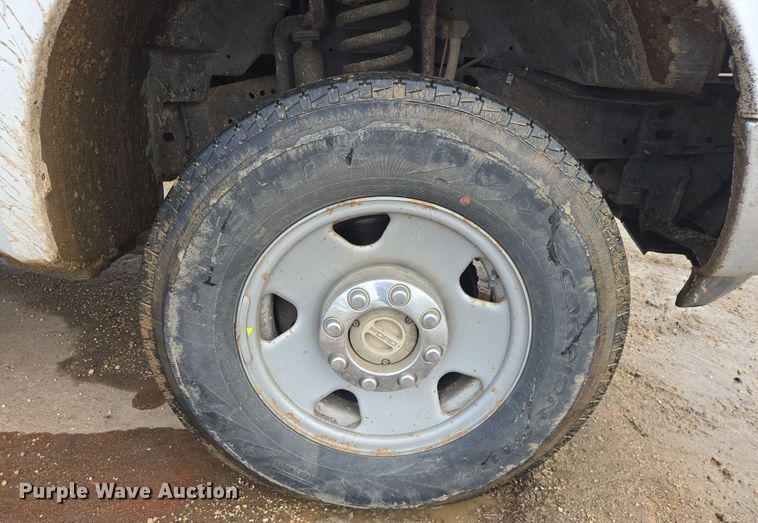 image for item ES2910 2005 Ford F250 Super Duty Ext. Cab pickup truck