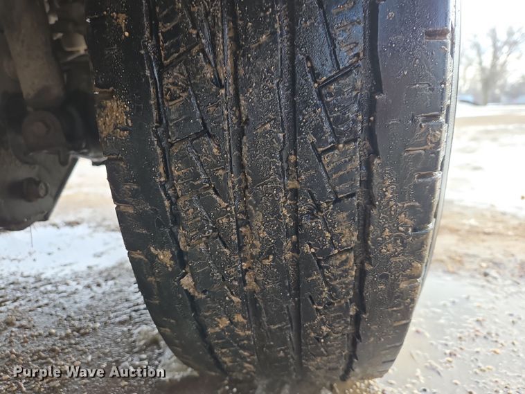 image for item ES2910 2005 Ford F250 Super Duty Ext. Cab pickup truck