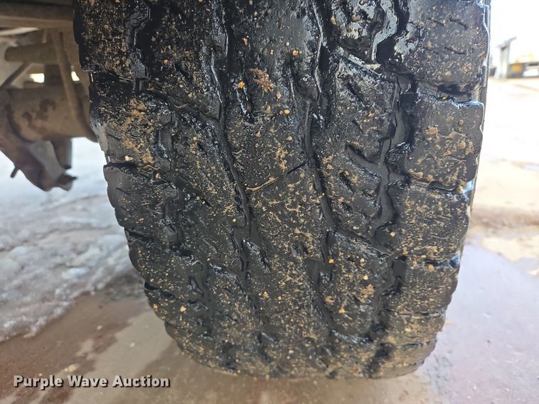 image for item ES2910 2005 Ford F250 Super Duty Ext. Cab pickup truck