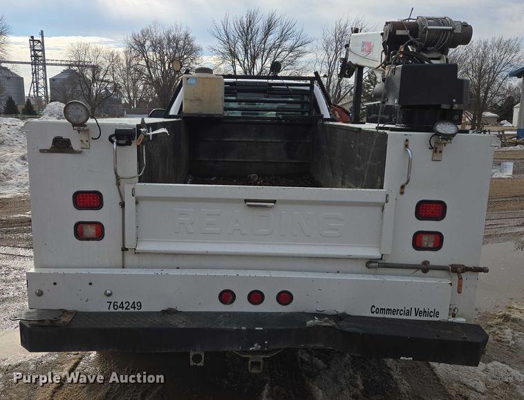 image for item ES2911 2019 Ford F350 Super Duty Ext. Cab utility bed pickup truck