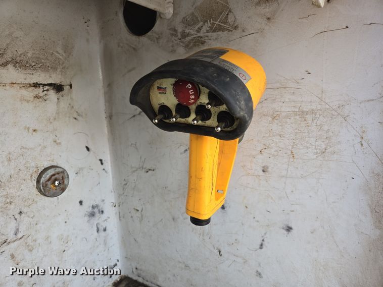 image for item ES2911 2019 Ford F350 Super Duty Ext. Cab utility bed pickup truck