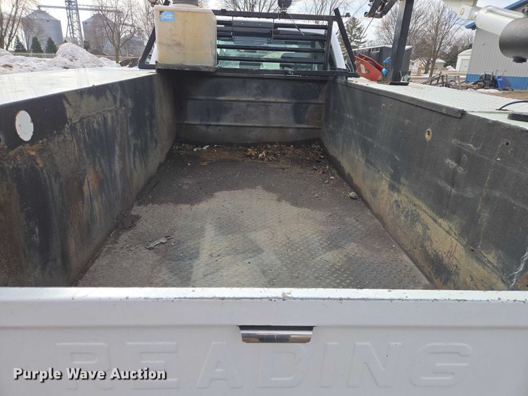 image for item ES2911 2019 Ford F350 Super Duty Ext. Cab utility bed pickup truck