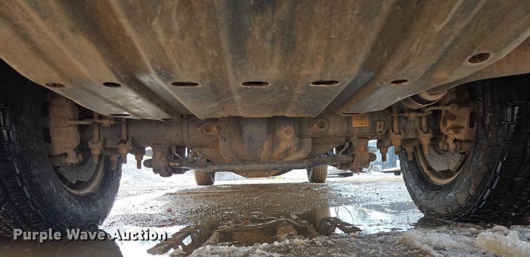 image for item ES2911 2019 Ford F350 Super Duty Ext. Cab utility bed pickup truck