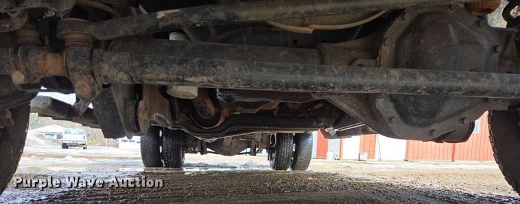 image for item ES2911 2019 Ford F350 Super Duty Ext. Cab utility bed pickup truck