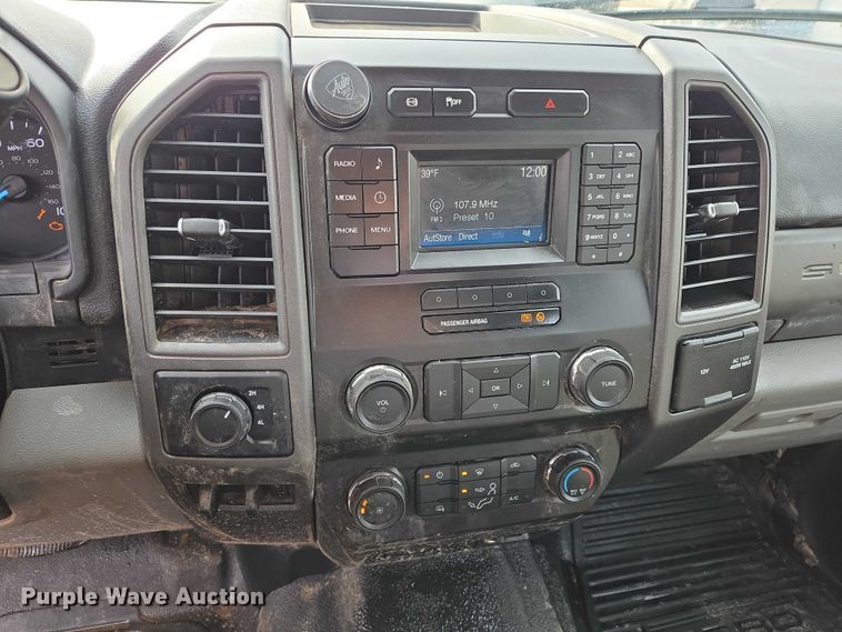 image for item ES2911 2019 Ford F350 Super Duty Ext. Cab utility bed pickup truck