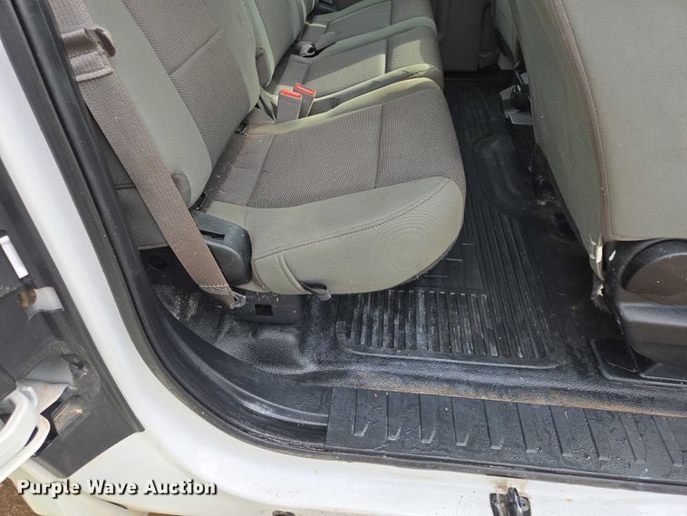 image for item ES2911 2019 Ford F350 Super Duty Ext. Cab utility bed pickup truck