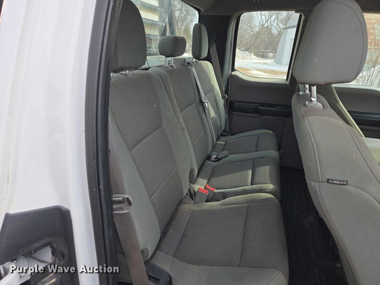 image for item ES2911 2019 Ford F350 Super Duty Ext. Cab utility bed pickup truck