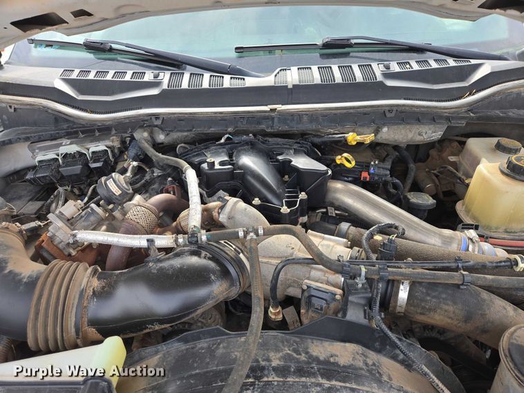 image for item ES2911 2019 Ford F350 Super Duty Ext. Cab utility bed pickup truck