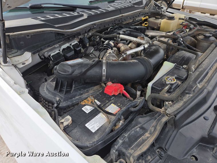 image for item ES2911 2019 Ford F350 Super Duty Ext. Cab utility bed pickup truck