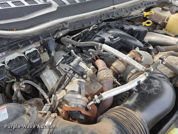 image for item ES2911 2019 Ford F350 Super Duty Ext. Cab utility bed pickup truck