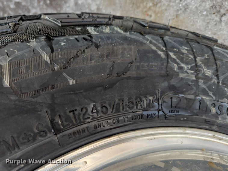 image for item ES2911 2019 Ford F350 Super Duty Ext. Cab utility bed pickup truck