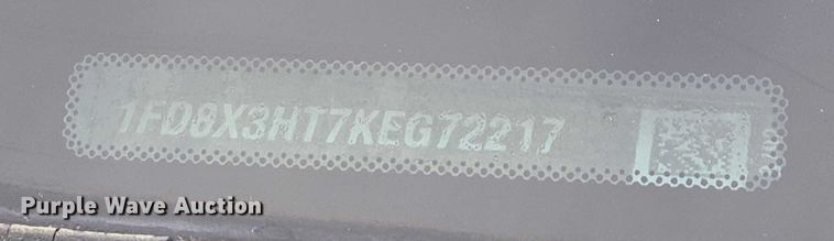 image for item ES2911 2019 Ford F350 Super Duty Ext. Cab utility bed pickup truck