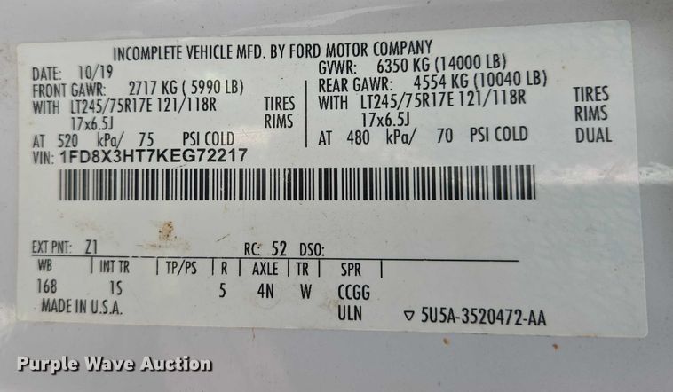 image for item ES2911 2019 Ford F350 Super Duty Ext. Cab utility bed pickup truck