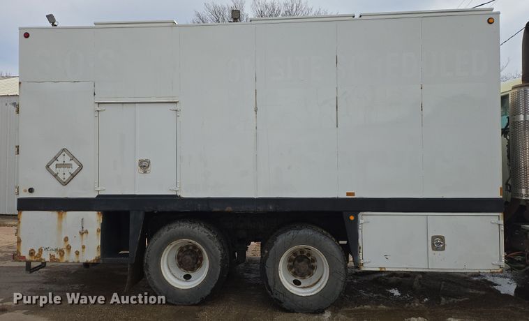 image for item ES2912 2013 Caterpillar CT660 fuel / lube truck