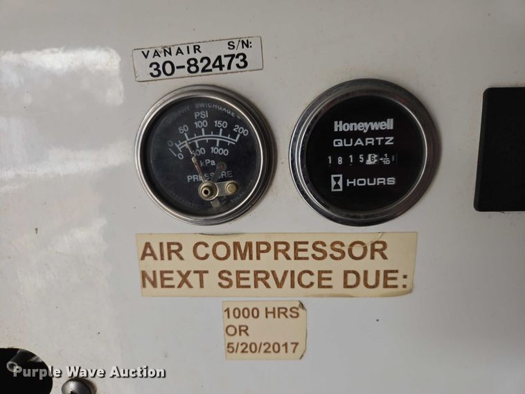 image for item ES2912 2013 Caterpillar CT660 fuel / lube truck