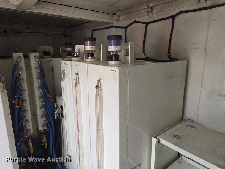 image for item ES2912 2013 Caterpillar CT660 fuel / lube truck