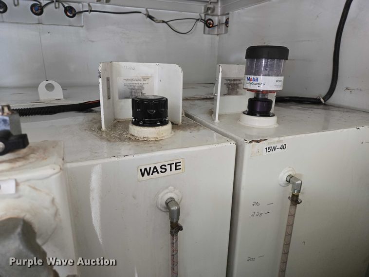 image for item ES2912 2013 Caterpillar CT660 fuel / lube truck