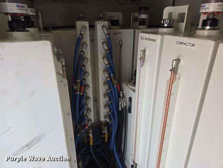 image for item ES2912 2013 Caterpillar CT660 fuel / lube truck