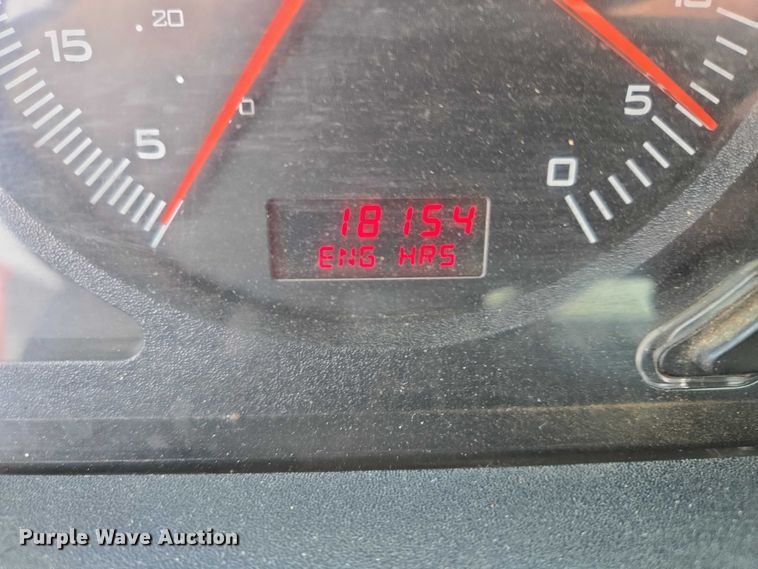 image for item ES2912 2013 Caterpillar CT660 fuel / lube truck