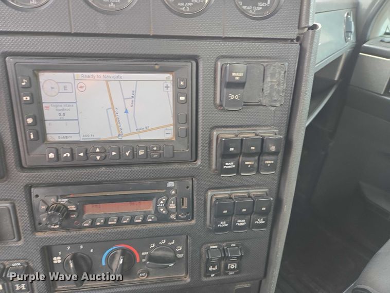 image for item ES2912 2013 Caterpillar CT660 fuel / lube truck