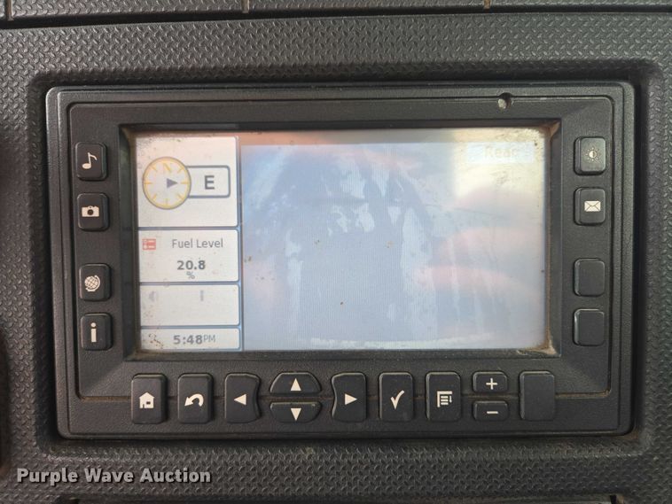 image for item ES2912 2013 Caterpillar CT660 fuel / lube truck