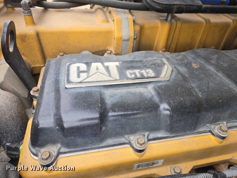 image for item ES2912 2013 Caterpillar CT660 fuel / lube truck
