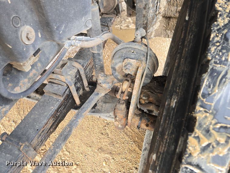 image for item ES2912 2013 Caterpillar CT660 fuel / lube truck