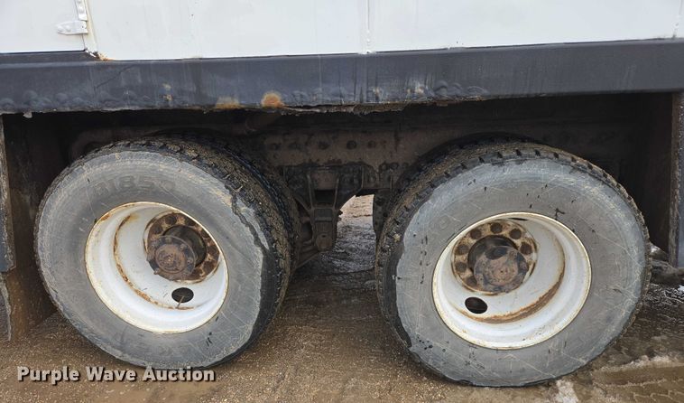 image for item ES2912 2013 Caterpillar CT660 fuel / lube truck