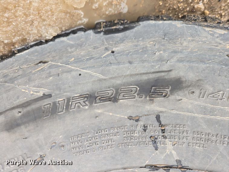 image for item ES2912 2013 Caterpillar CT660 fuel / lube truck