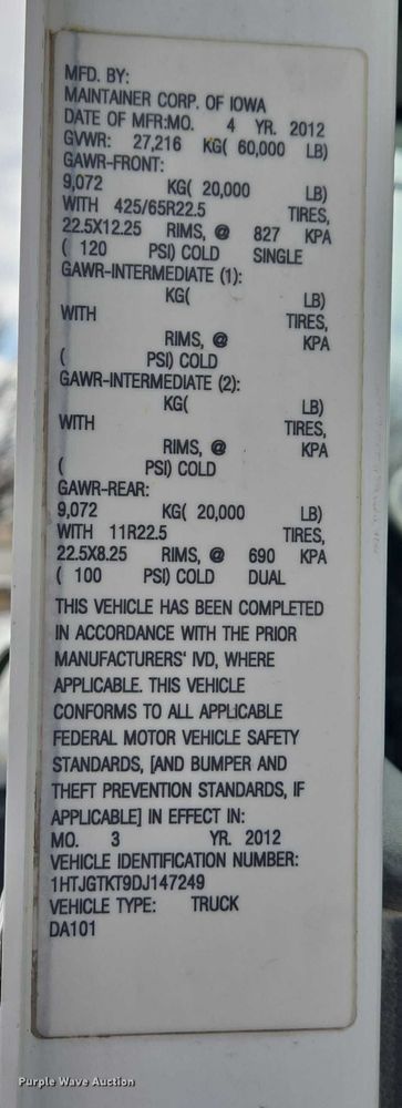 image for item ES2912 2013 Caterpillar CT660 fuel / lube truck