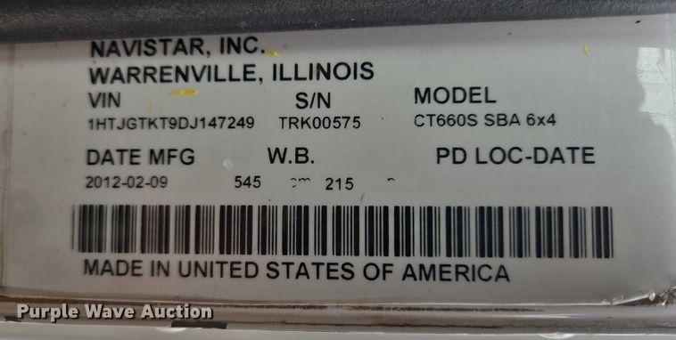 image for item ES2912 2013 Caterpillar CT660 fuel / lube truck