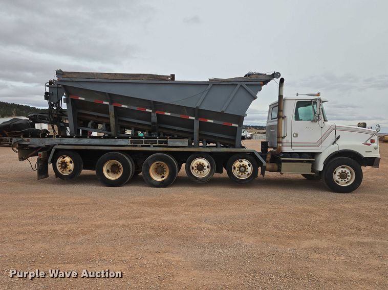 image for item ES2960 1999 Volvo WG rock slinger