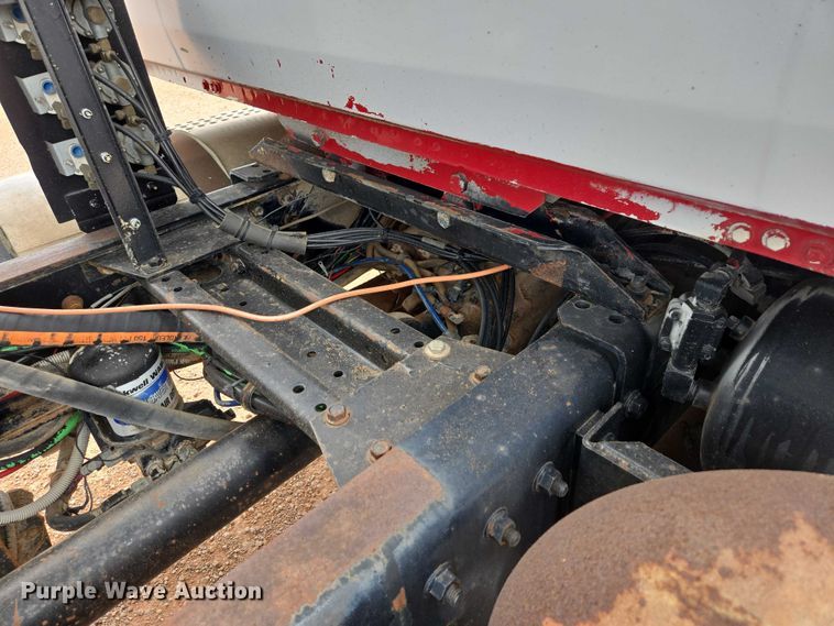 image for item ES2960 1999 Volvo WG rock slinger