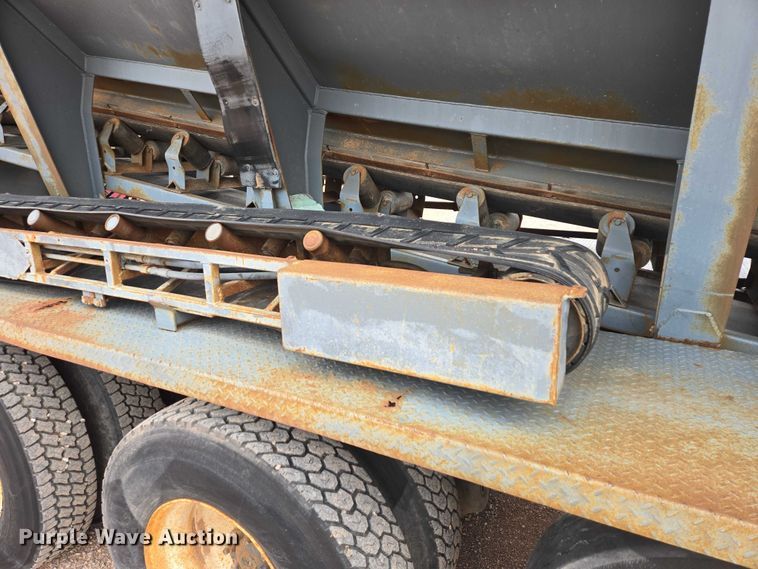 image for item ES2960 1999 Volvo WG rock slinger