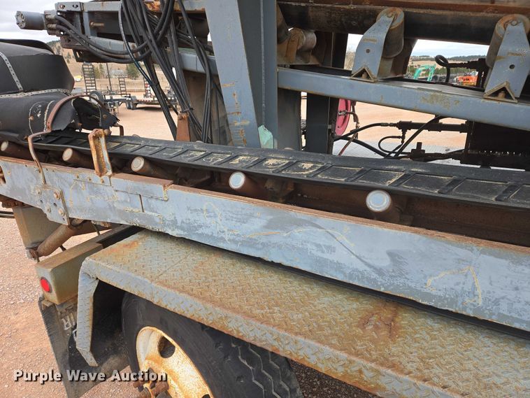 image for item ES2960 1999 Volvo WG rock slinger