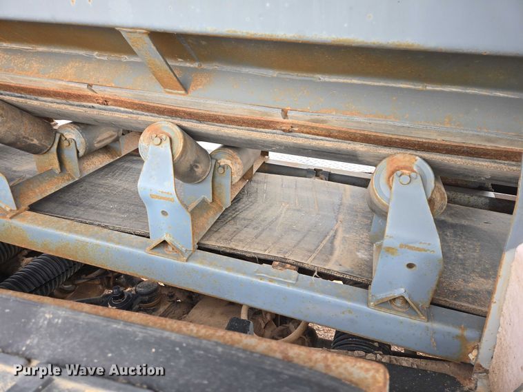 image for item ES2960 1999 Volvo WG rock slinger