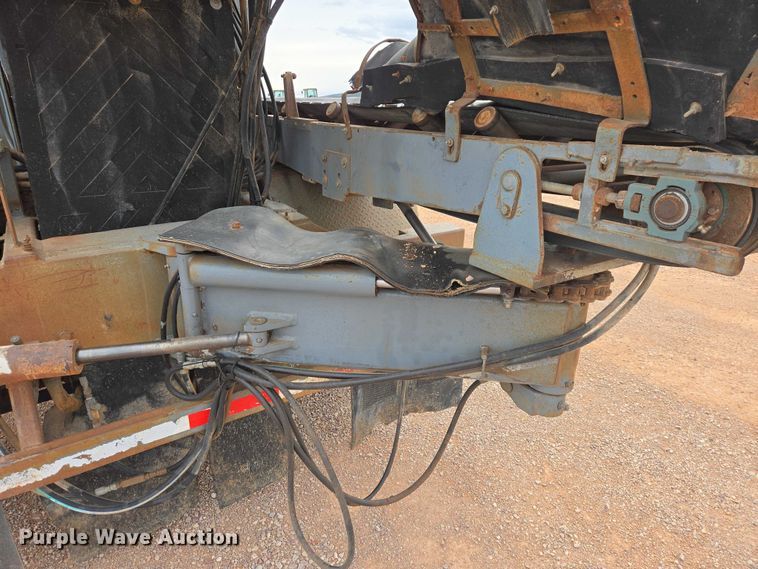 image for item ES2960 1999 Volvo WG rock slinger