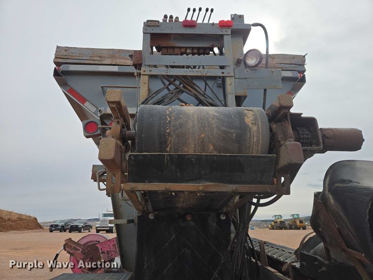 image for item ES2960 1999 Volvo WG rock slinger