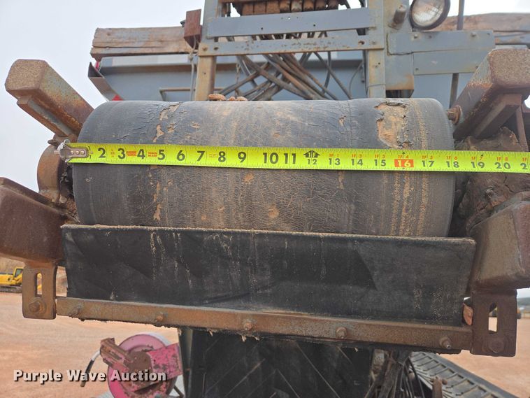 image for item ES2960 1999 Volvo WG rock slinger