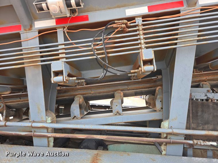 image for item ES2960 1999 Volvo WG rock slinger