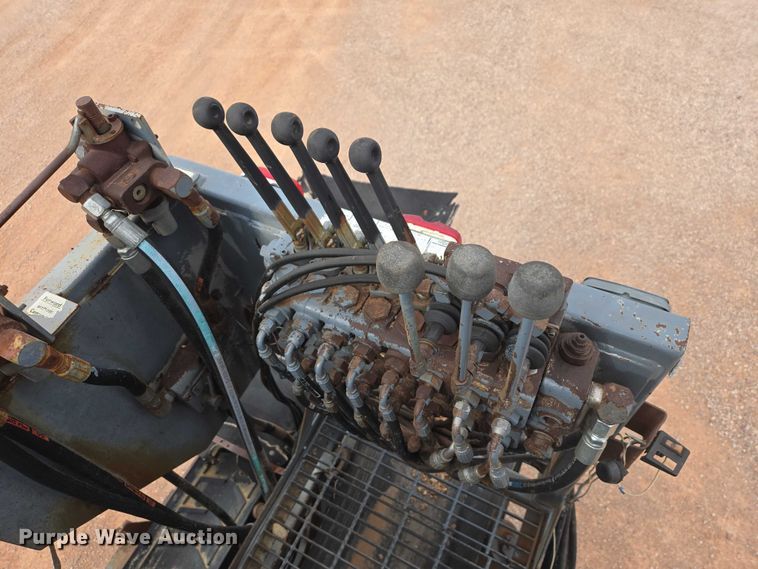 image for item ES2960 1999 Volvo WG rock slinger